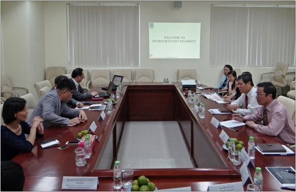 Lãnh đạo Trường Đại học Dầu khí Việt Nam tiếp và làm việc với đại diện của GS Engineering &amp; Construction