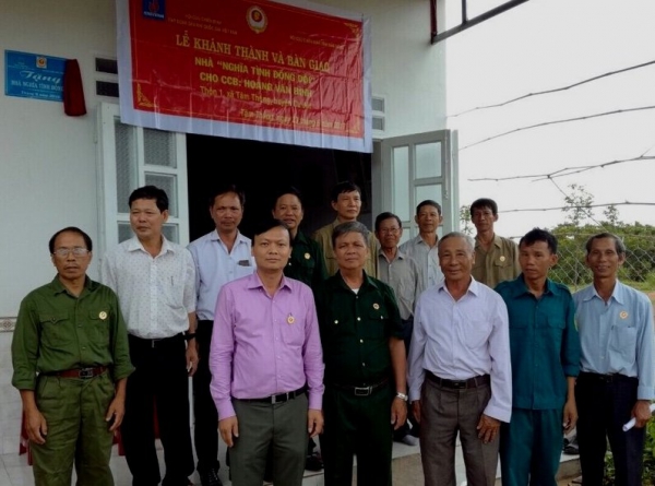Hội CCB Tập đoàn Dầu khí Quốc gia Việt Nam: Bàn giao 2 nhà &#039;Nghĩa tình đồng đội&#039; tại Đắk Nông