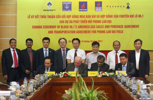 Tập đoàn Dầu khí Việt Nam ký kết các hợp đồng cho Dự án phát triển mỏ Phong Lan Dại