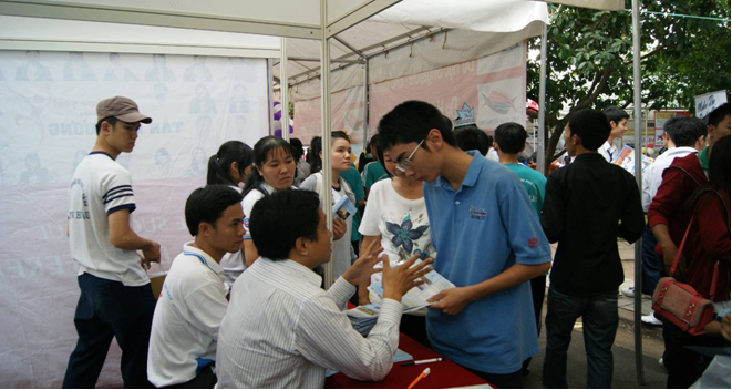 ngay hoi tv ts 02.jpg