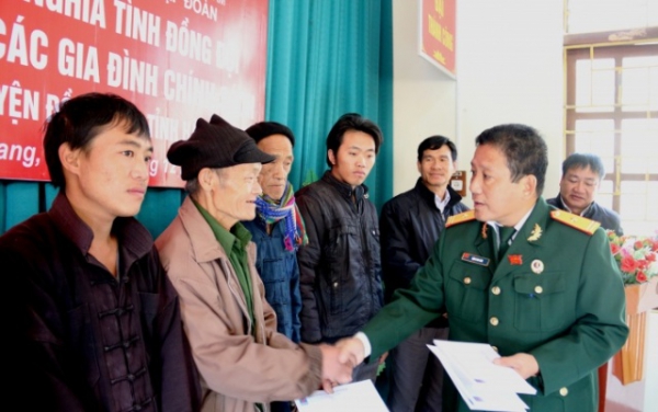 Hội CCB Công ty Mẹ - Tập đoàn Dầu khí Việt Nam tri ân các gia đình chính sách tại Hà Giang