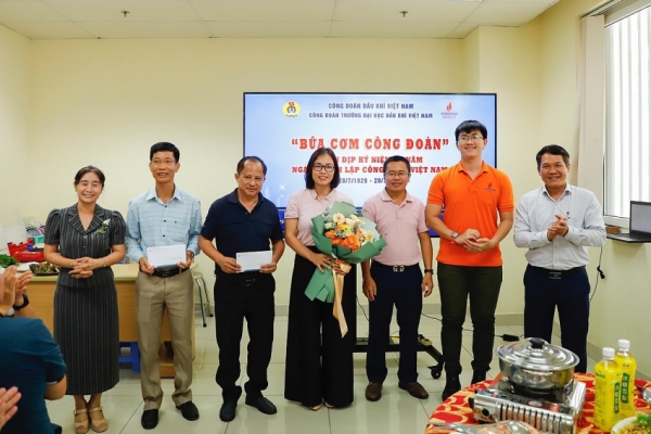 Người lao động PVU: Đầm ấm bên &quot;Bữa cơm Công đoàn&quot;