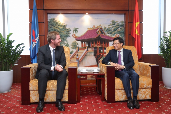 Tổng giám đốc Petrovietnam Lê Mạnh Hùng tiếp lãnh đạo Perenco Việt Nam