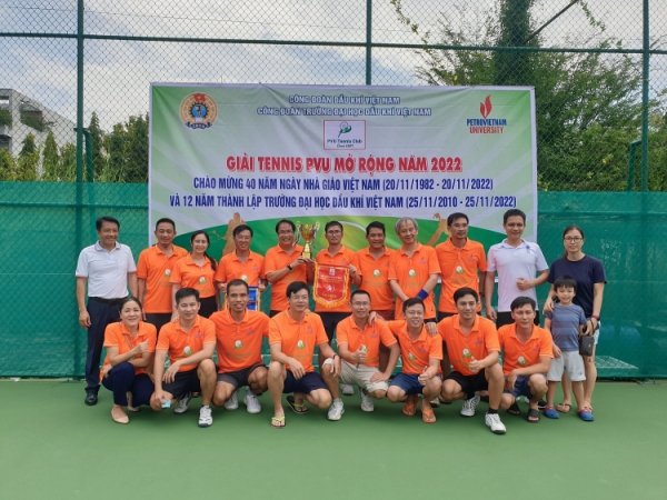 PVU tổ chức thành công giải Tennis mở rộng năm 2022