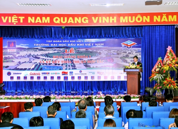 Phát biểu của PGS. TS. Lê Phước Hảo, Hiệu trưởng nhà Trường tại Lễ khai giảng khóa I của PVU