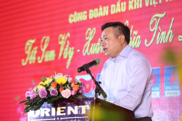 “Tết sum vầy - Xuân nghĩa tình Dầu khí” cho người lao động