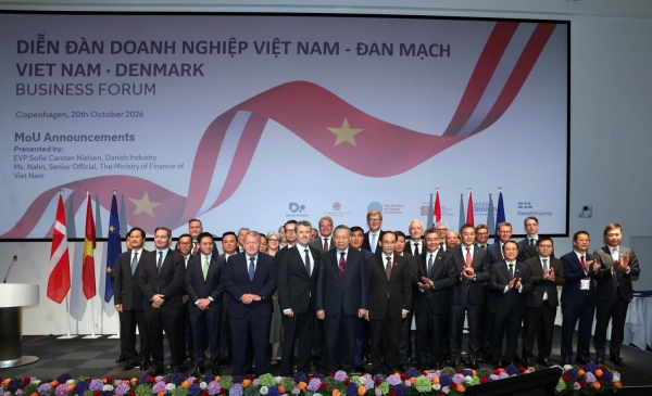 PETROVIETNAM ti&ecirc;n phong c&ugrave;ng c&aacute;c đối t&aacute;c Đan Mạch ph&aacute;t triển điện gi&oacute; ngo&agrave;i khơi