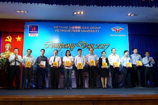 Company Day - cầu nối nhà trường với doanh nghiệp