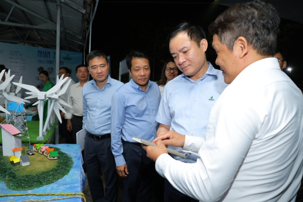 Hơn 5.000 học sinh tham gia t&igrave;m hiểu ng&agrave;nh dầu kh&iacute;, năng lượng tại Lễ hội Văn h&oacute;a học sinh - sinh vi&ecirc;n Petrovietnam 2026